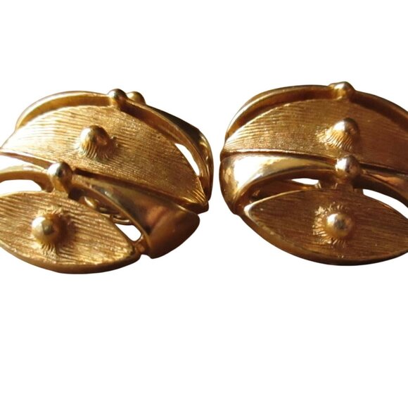Vintage Sarah Coventry Gold-Tone Clip-On Earrings Textured Oval Retro Jewelry - Picture 1 of 3